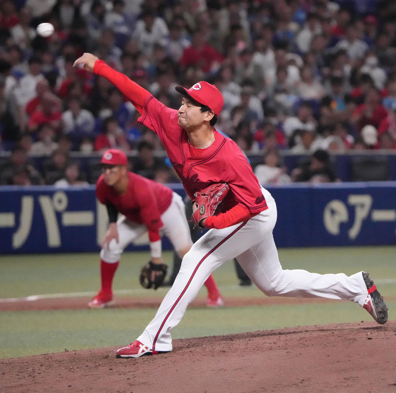 中日対広島　8回裏、広島3番手で登板する島内（撮影・森本幸一）
