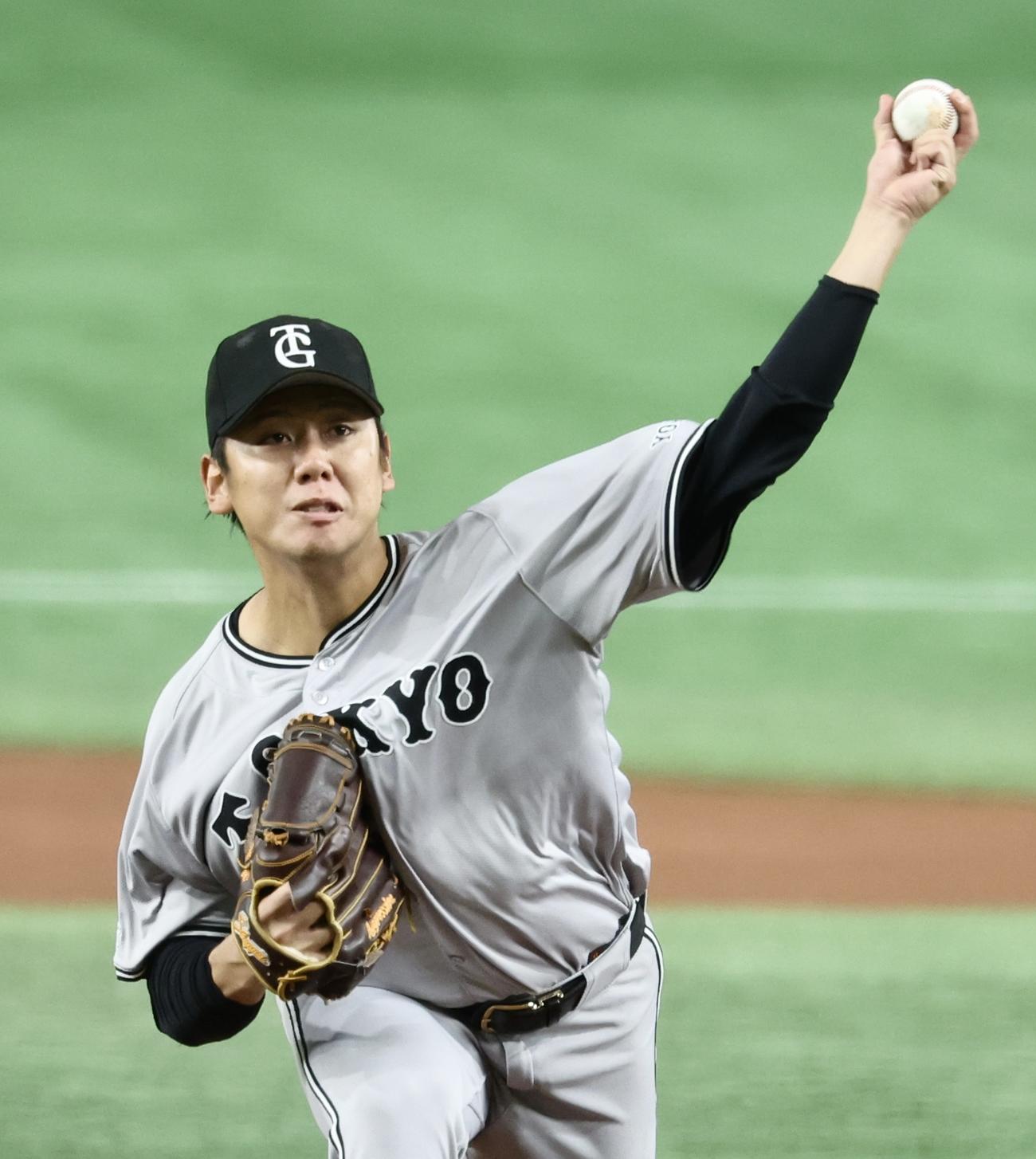 巨人対ヤクルト　先発登板する巨人又木（撮影・河田真司）