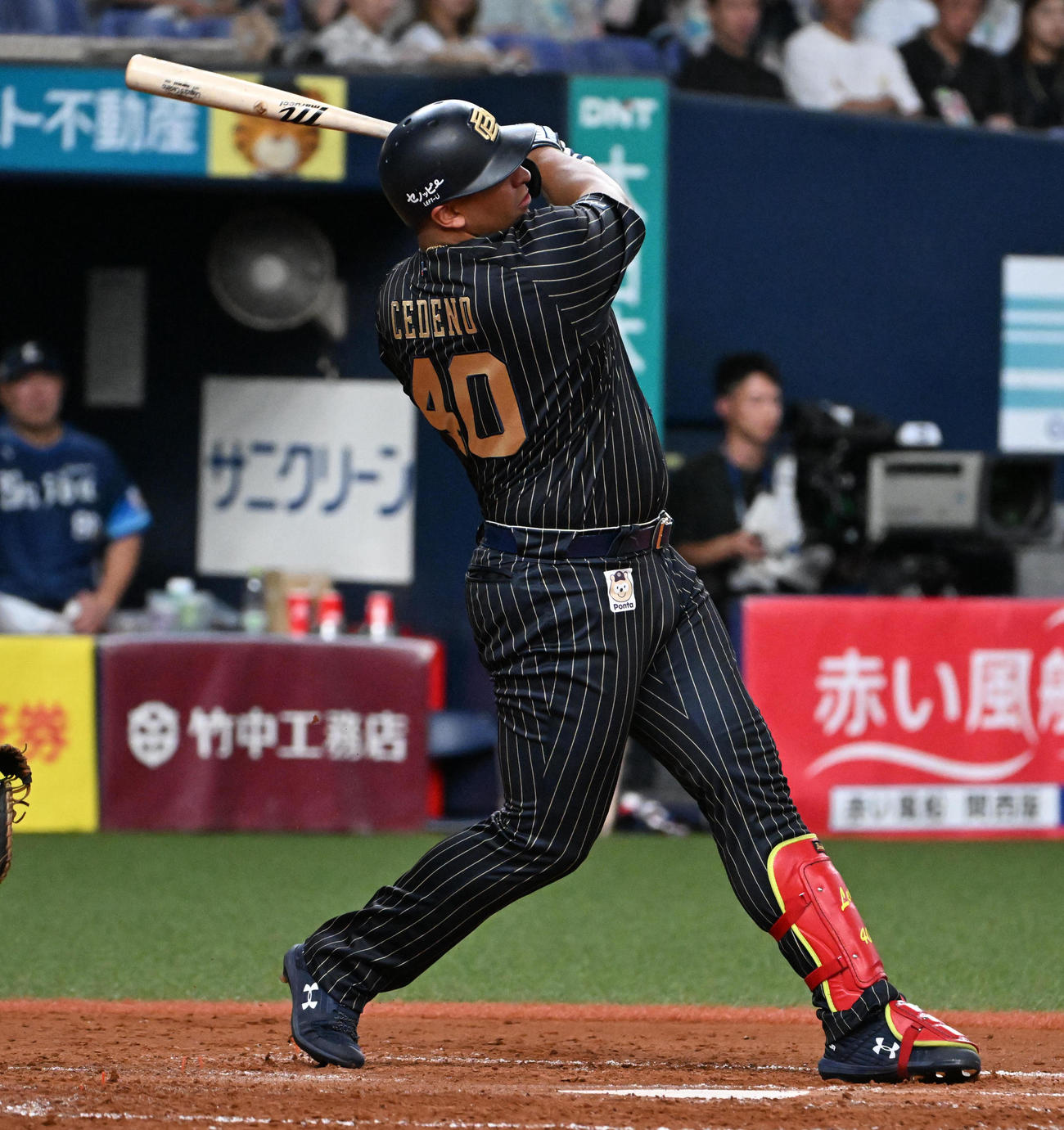 オリックス対西武　4回裏オリックス無死、セデーニョは左中間への本塁打を放つ（撮影・石井愛子）