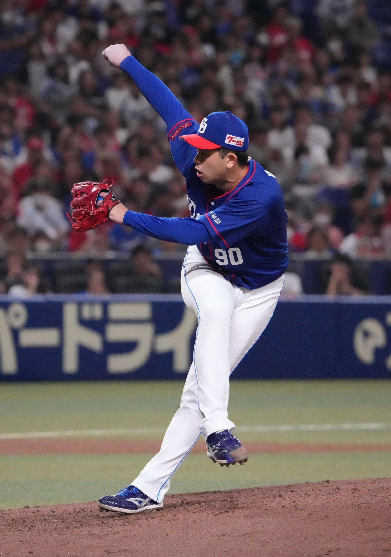 中日対広島　8回表、中日3番手で登板する松山（撮影・森本幸一）