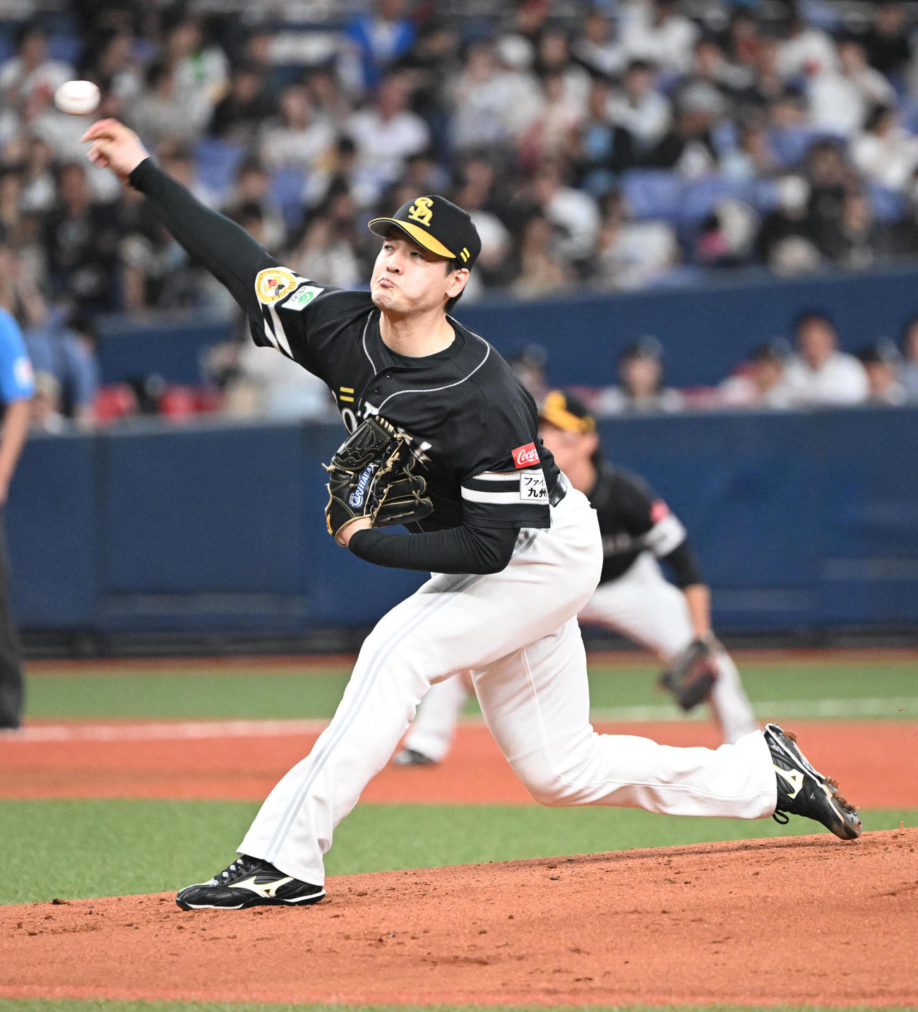 オリックス対ソフトバンク　先発するソフトバンク有原（撮影・和賀正仁）