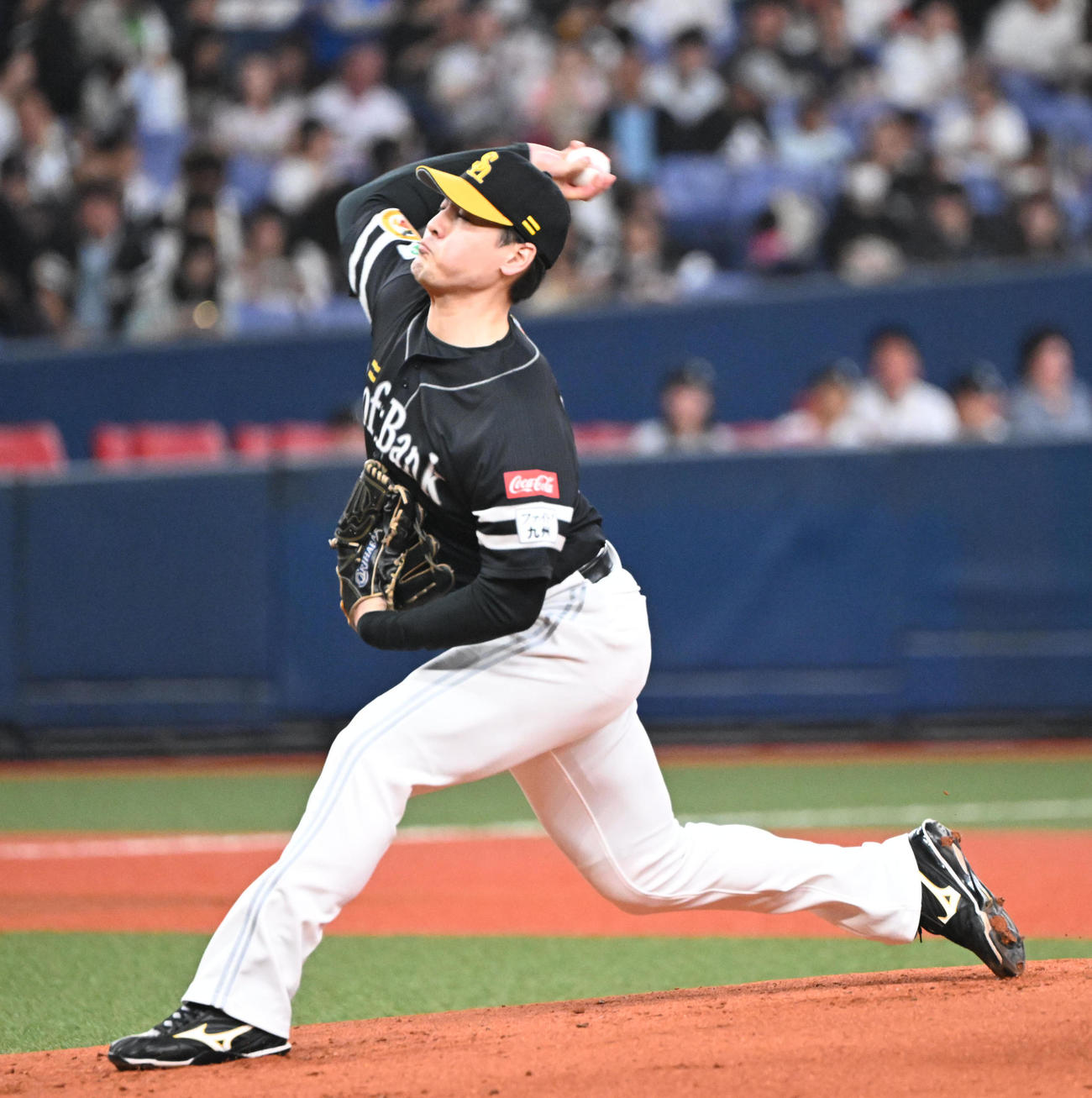 オリックス対ソフトバンク　先発するソフトバンク有原（撮影・和賀正仁）