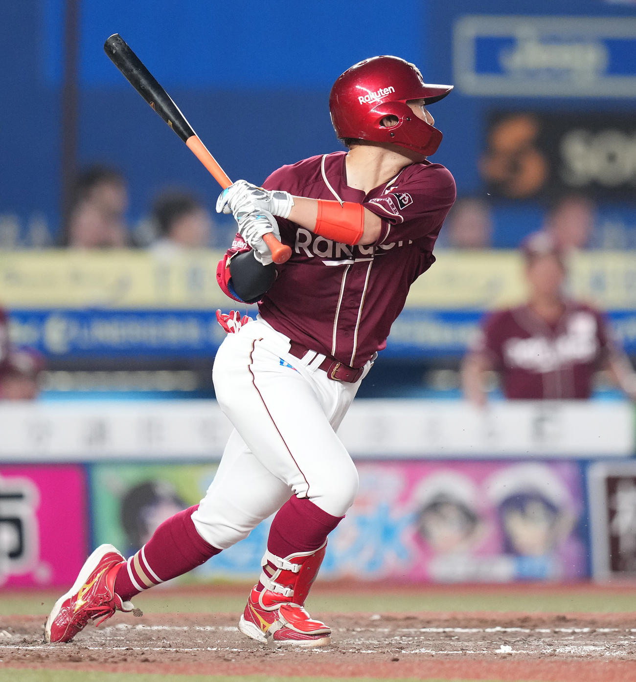 ロッテ対楽天　4回表楽天2死三塁、適時内野安打を放つ鈴木大（撮影・鈴木みどり）