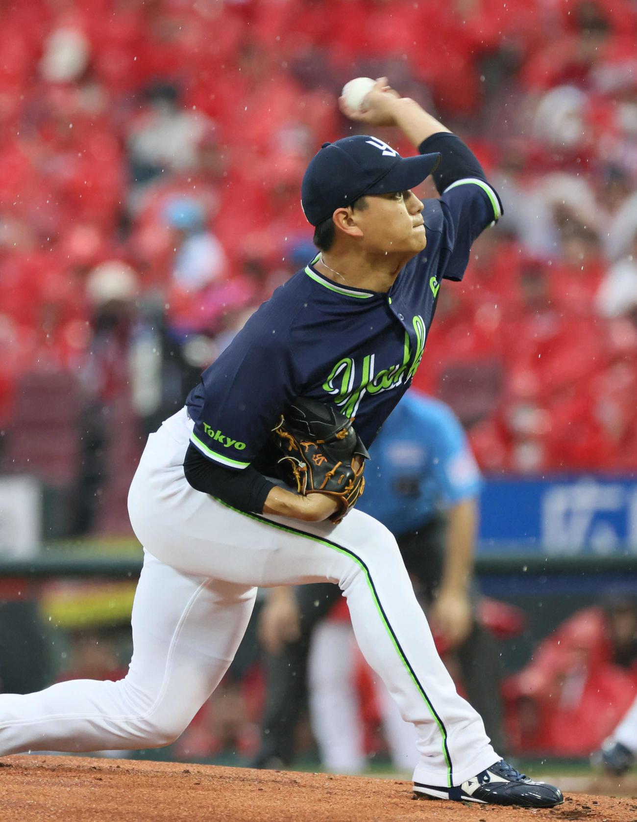 広島対ヤクルト　ヤクルト先発の高橋（撮影・加藤孝規）