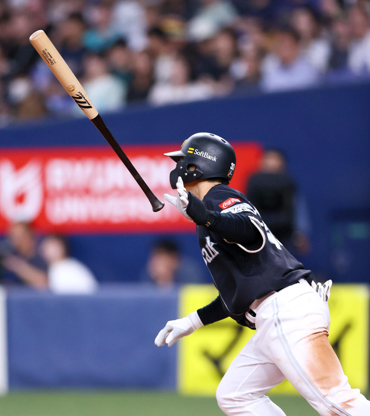 オリックス対ソフトバンク　5回裏ソフトバンク2死、広瀬は右前打を放つ（撮影・上山淳一）