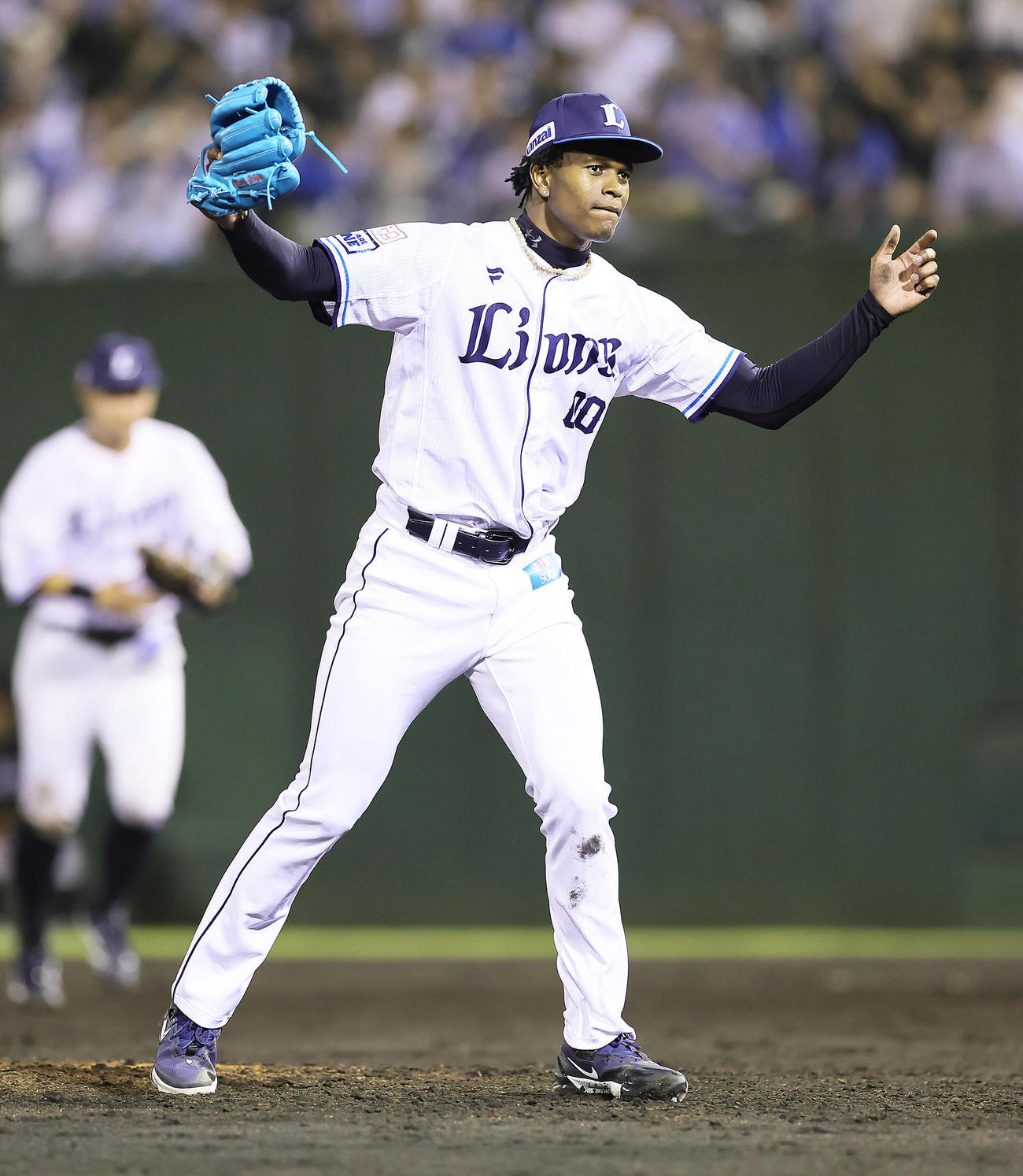 西武対日本ハム　8回表日本ハム2死二塁、田宮を見逃し三振に仕留め喜ぶヤン（撮影・足立雅史）