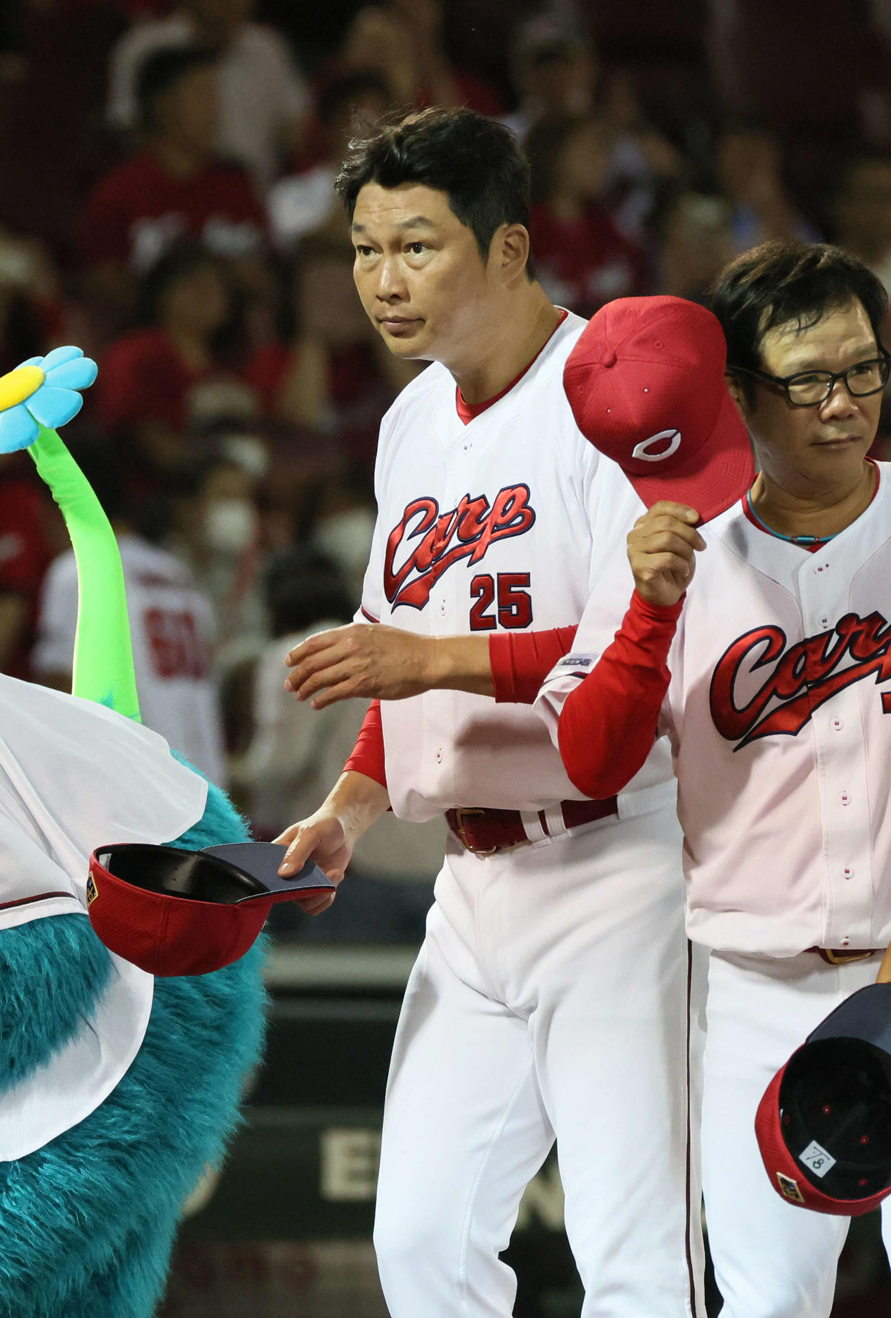 広島対ヤクルト　勝った新井監督（撮影・加藤孝規）