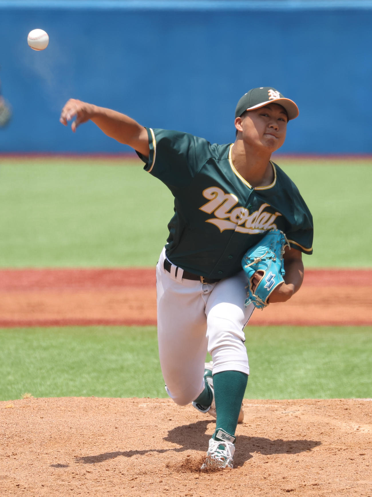 東農大対駒大　先発した東農大・長谷川（撮影・柴田隆二）
