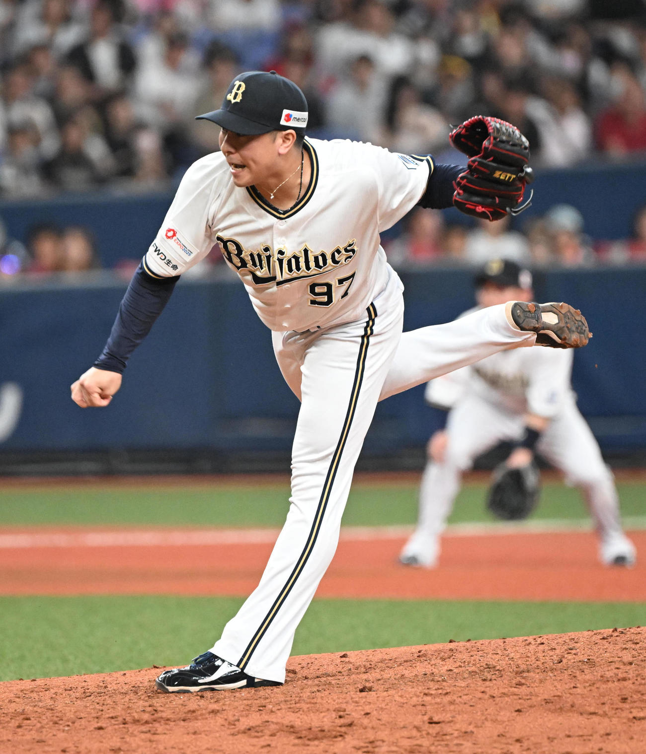 オリックス対ソフトバンク　8回に登板するオリックス古田島（撮影・和賀正仁）