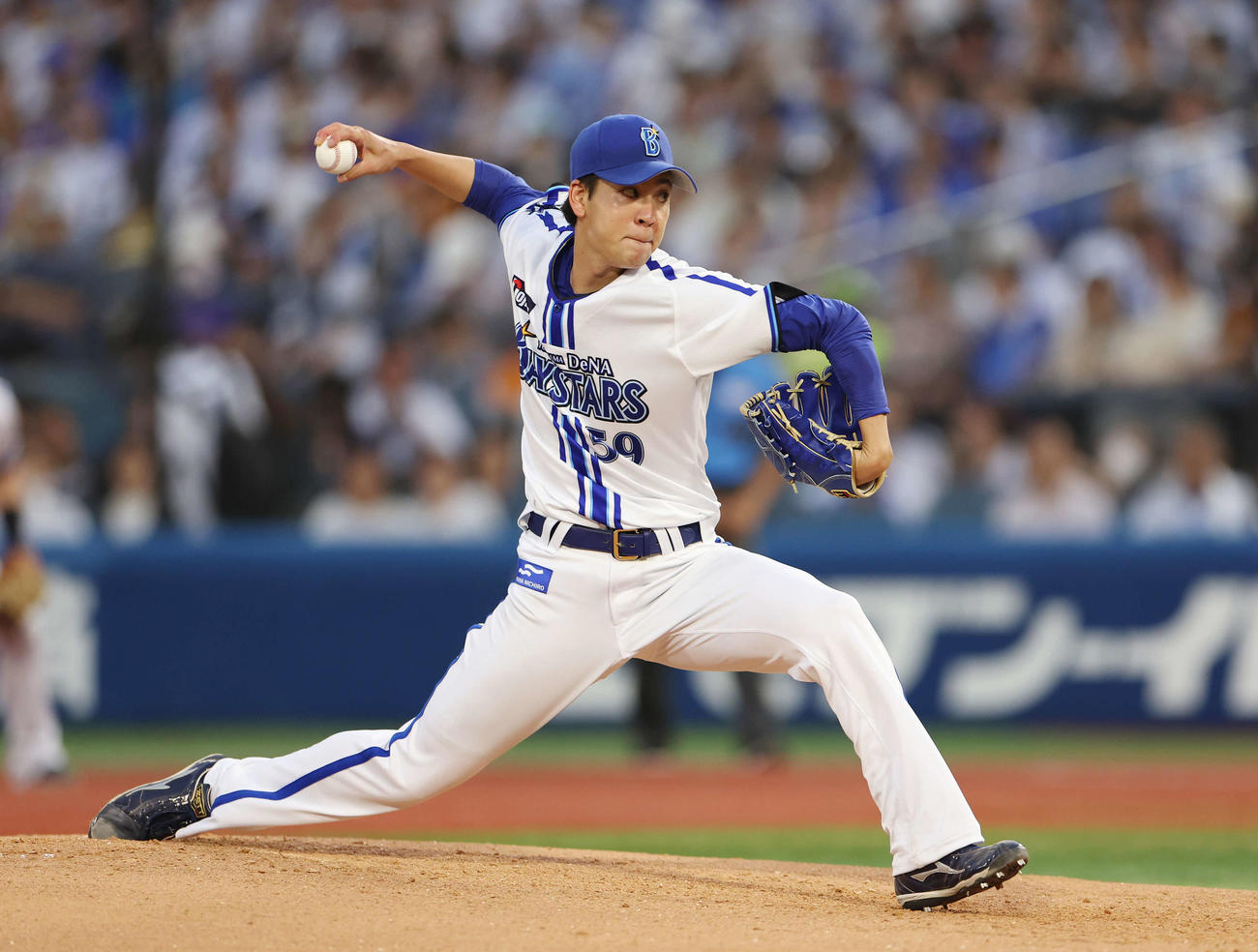 DeNA対巨人　DeNA先発の平良（撮影・宮地輝）