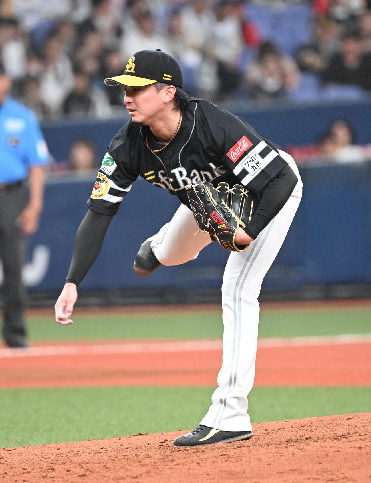 オリックス対ソフトバンク　先発するソフトバンク東浜（撮影・和賀正仁）