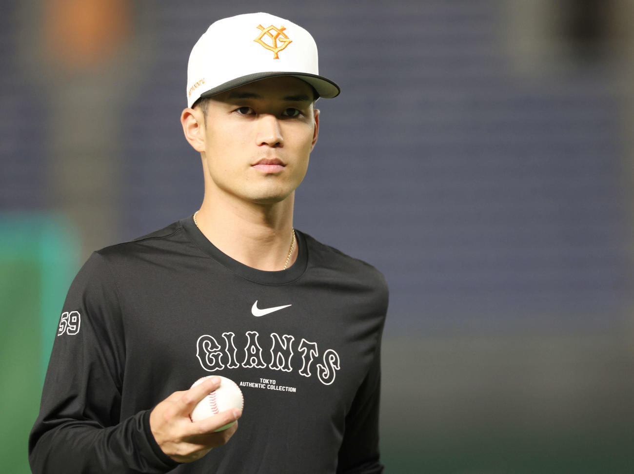 巨人対広島　試合前練習に臨む巨人若林（撮影・宮地輝）