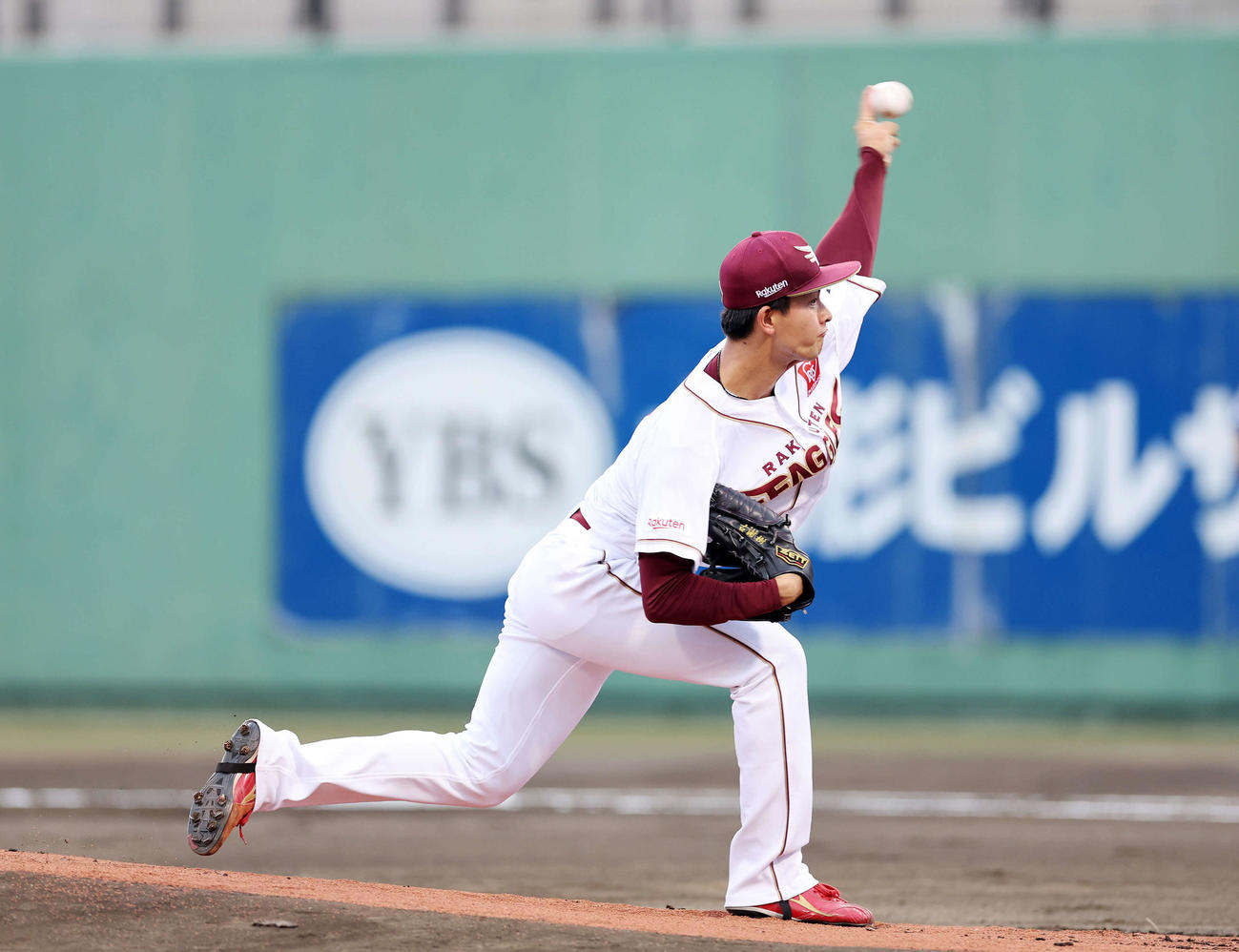 楽天対西武　力投する楽天先発の古謝（撮影・鈴木正人）