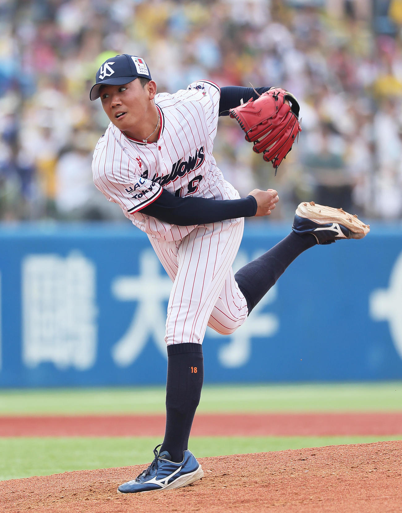 ヤクルト対阪神　ヤクルト先発の奥川（撮影・足立雅史）
