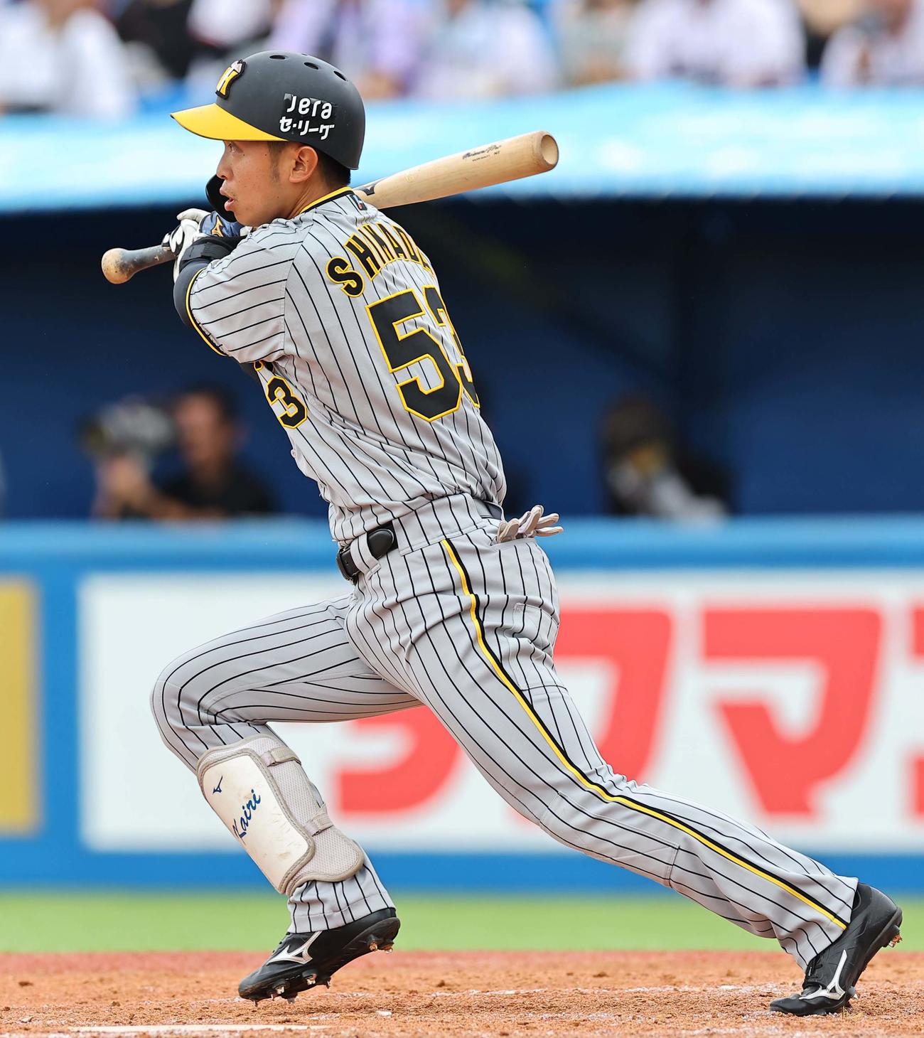 ヤクルト対阪神　3回表阪神1死、島田は右前打を放つ（撮影・上田博志）