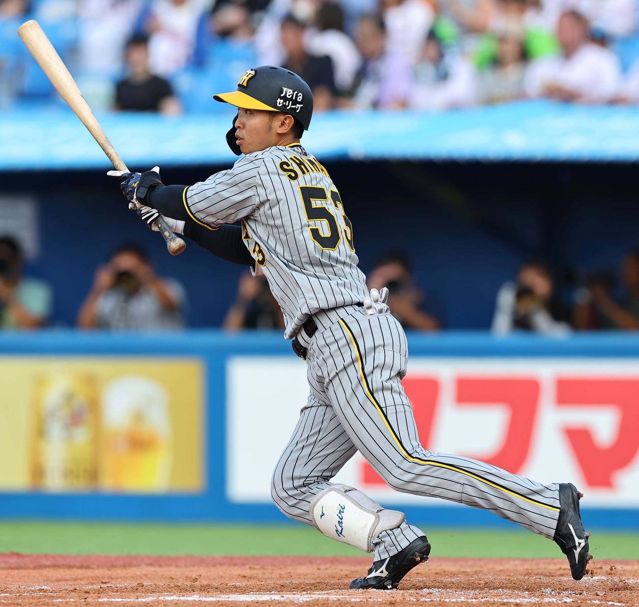 ヤクルト対阪神　7回表阪神2死、島田は中前打を放つ（撮影・上田博志）