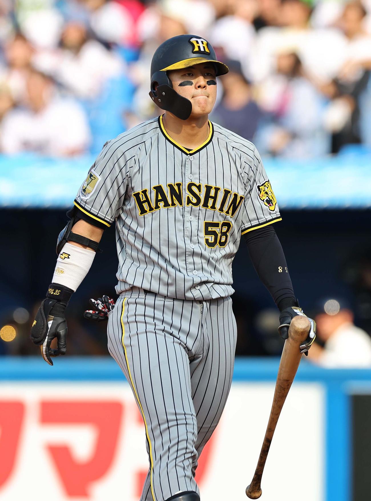ヤクルト対阪神　6回表阪神1死、前川は三邪飛に倒れる（撮影・上田博志）