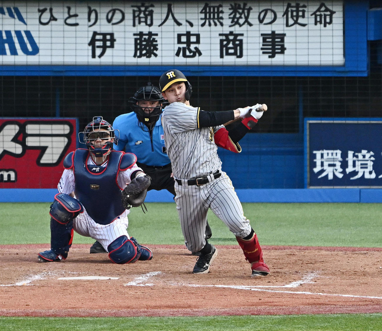 ヤクルト対阪神　9回表阪神無死、野口は三直に倒れる（撮影・滝沢徹郎）　