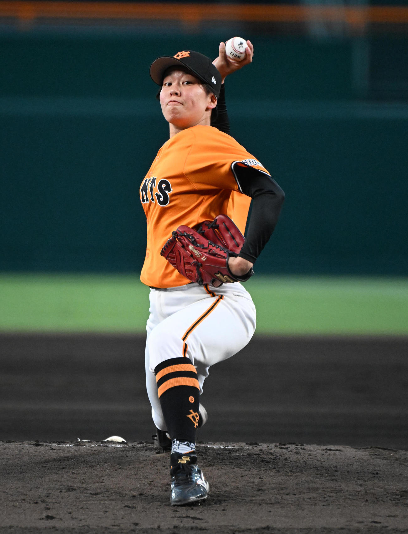 タイガースWomen対ジャイアンツ女子チーム　ジャイアンツ女子チーム先発の清水美佑（撮影・石井愛子）