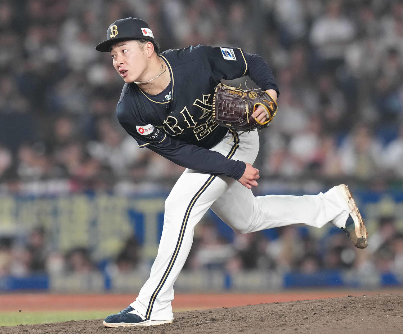 ロッテ対オリックス　9回裏途中から7番手で登板したオリックス吉田（撮影・鈴木みどり）