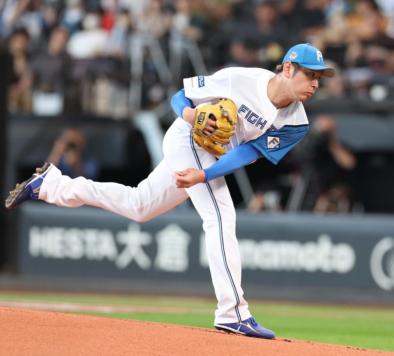 日本ハム対ソフトバンク　日本ハム先発の加藤貴（撮影・黒川智章）
