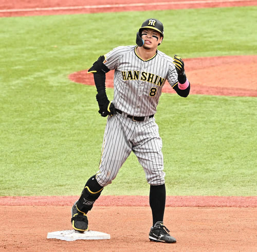阪神】佐藤輝明の爆発待ったなし 二塁打3本初猛打賞、全て2
