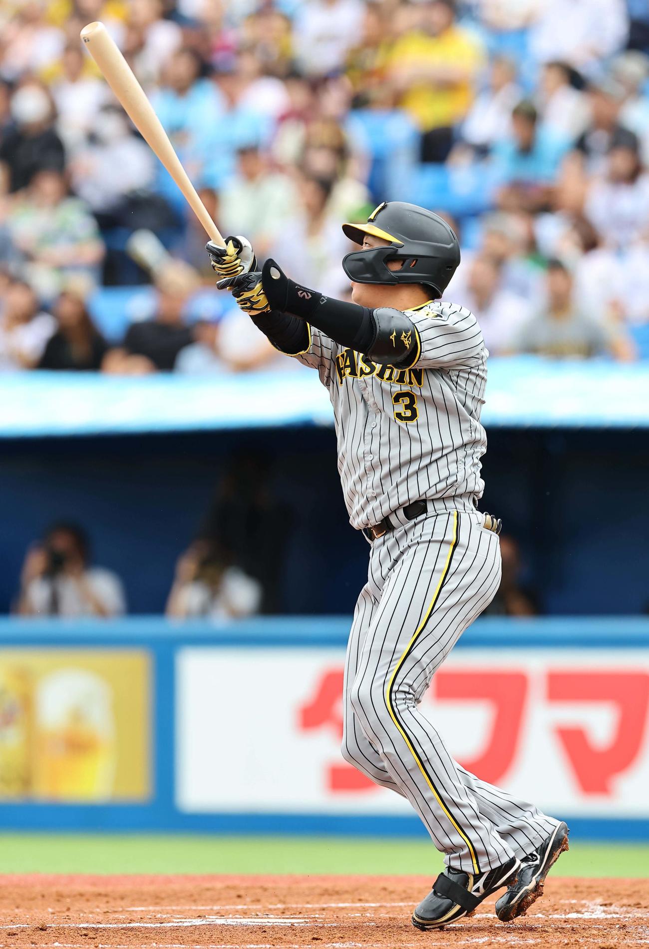 ヤクルト対阪神　1回表阪神2死三塁、大山は中飛に倒れる（撮影・上田博志）