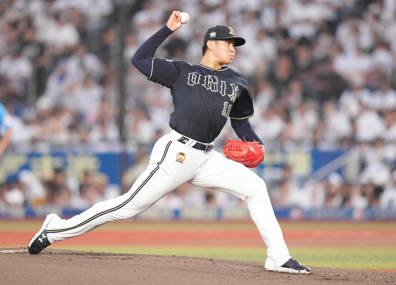 ロッテ対オリックス　力投するオリックス山下（撮影・鈴木みどり）