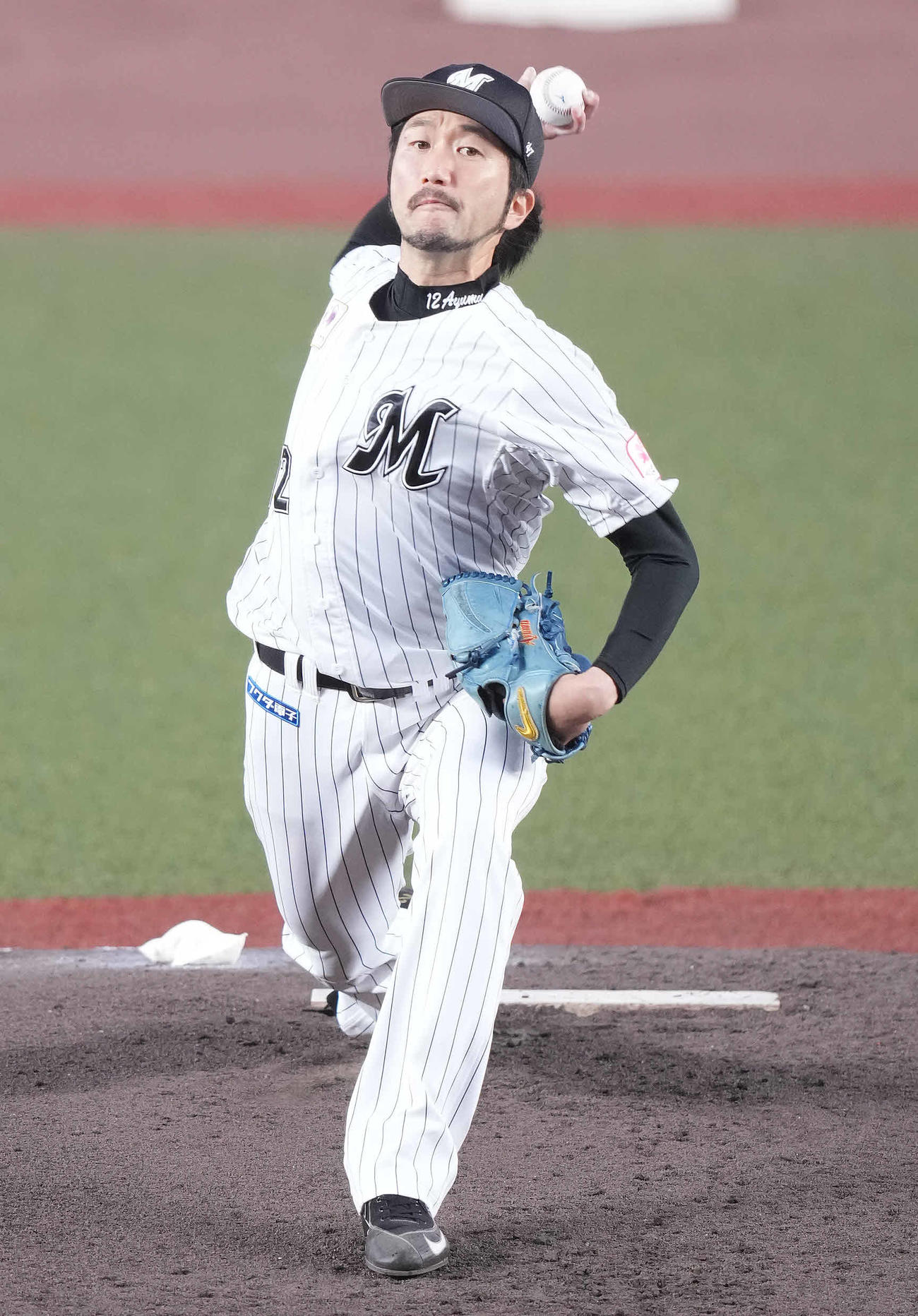 ロッテ対オリックス　先発し力投するロッテ石川歩（撮影・鈴木みどり）