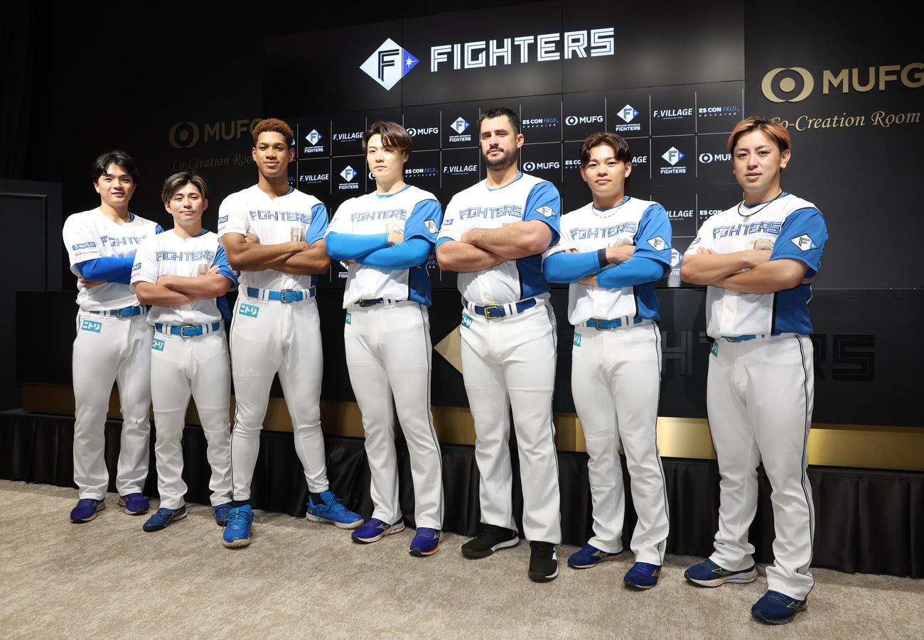 マイナビオールスターゲーム2024にファン投票で選ばれた左から日本ハム郡司、上川畑、万波、山崎福、マルティネス、田宮、河野（撮影・黒川智章）