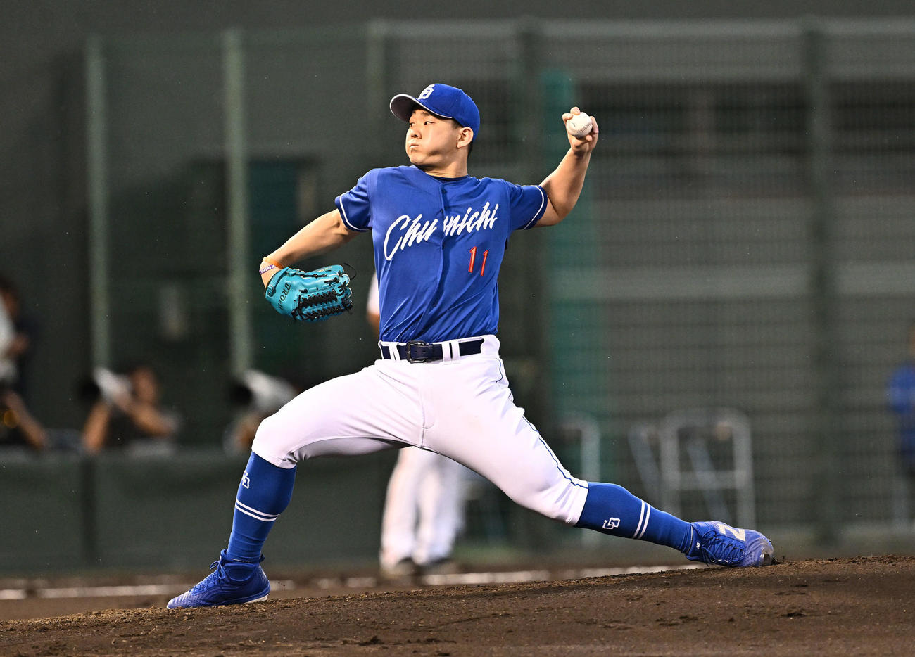 巨人対中日　中日先発の小笠原（撮影・滝沢徹郎）