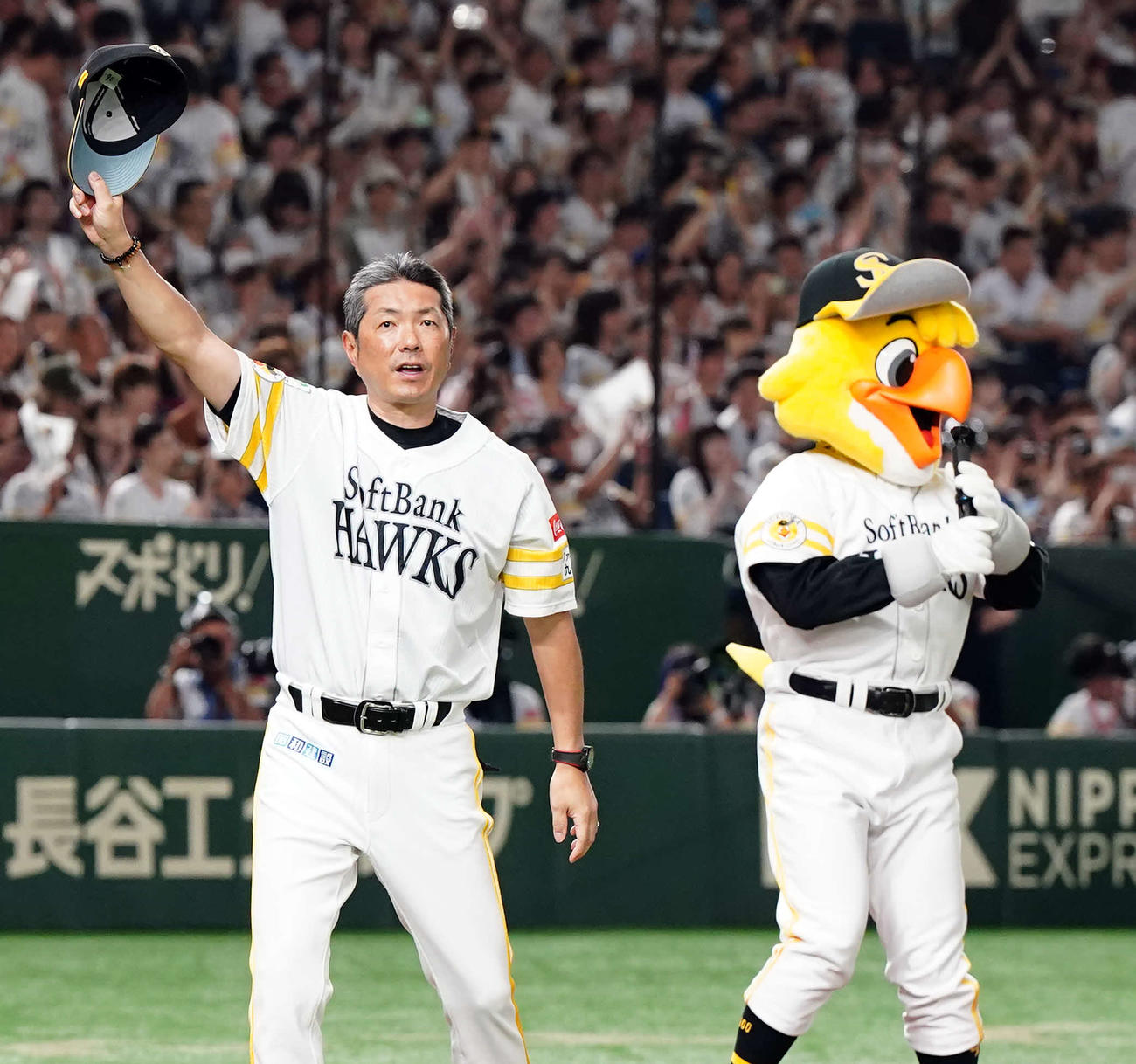 ソフトバンク対西武　西武に勝利し笑顔を見せるソフトバンク小久保監督（撮影・たえ見朱実）