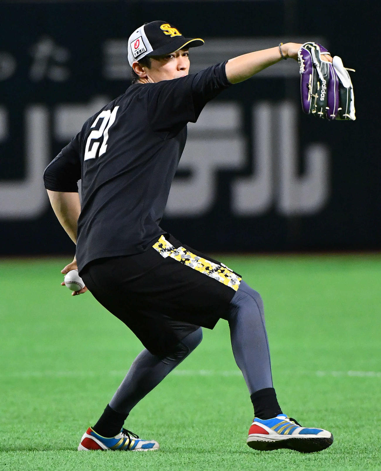 キャッチボールを行う和田（撮影・岩下翔太）