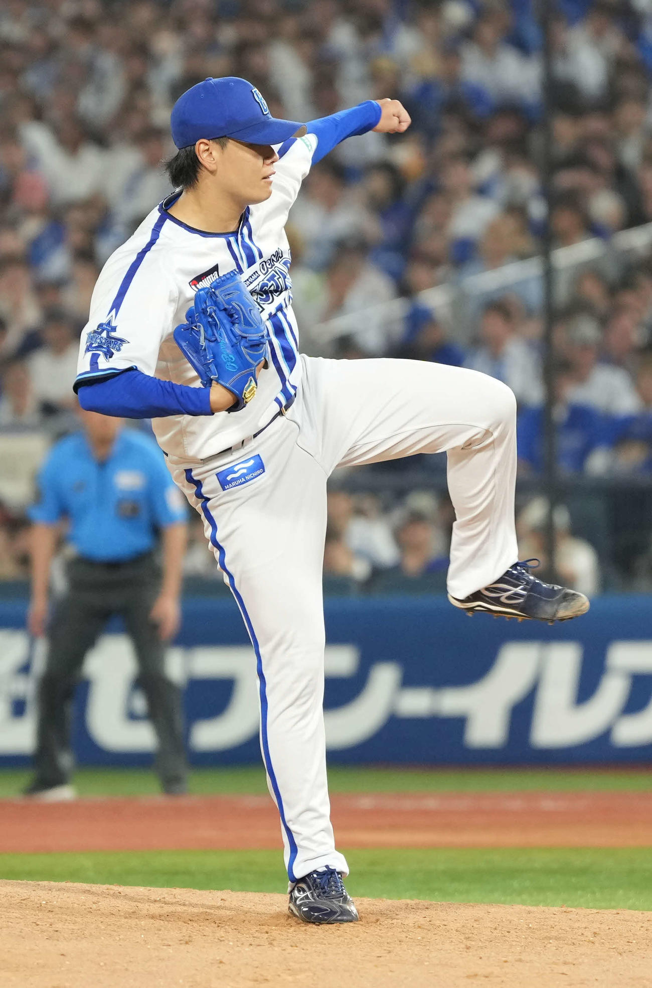 DeNA対ヤクルト　DeNA4番手で登板した坂本（撮影・小沢裕）