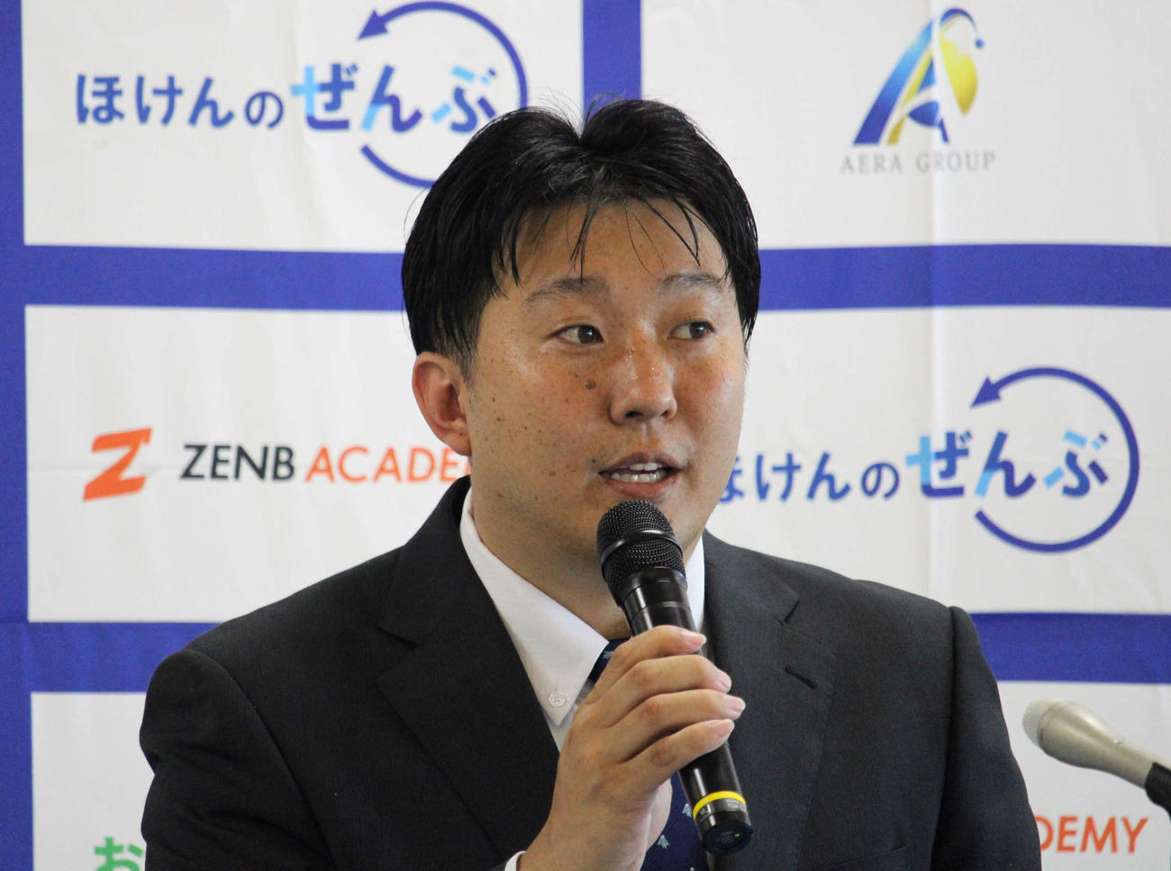 BCリーグに正式加盟が決まった山梨ファイアーウィンズの加藤幹典球団代表（撮影・金子真仁）