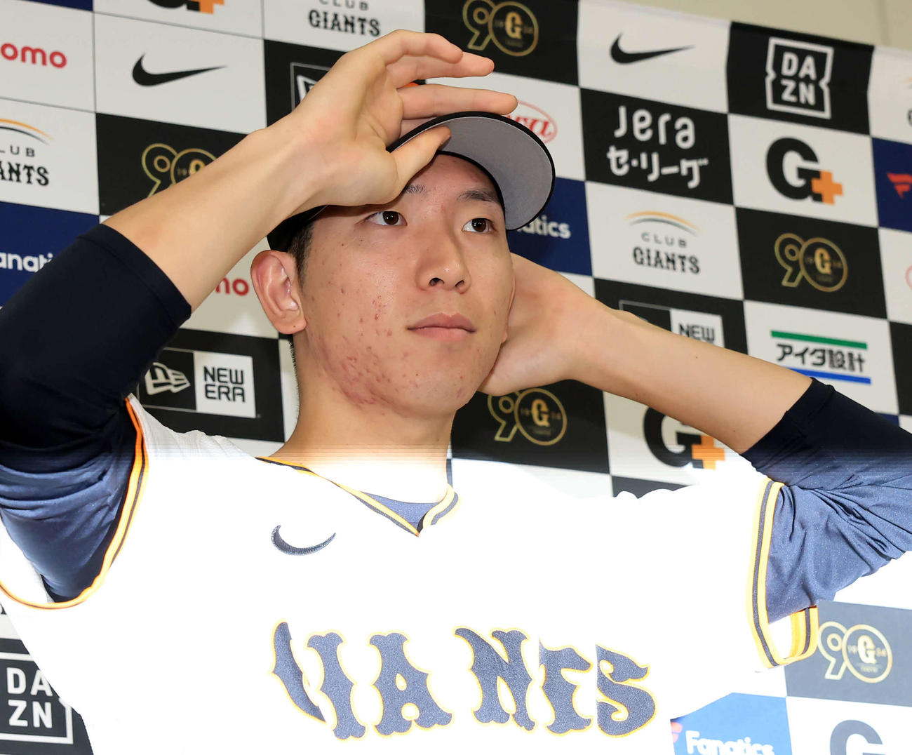 選手間投票でオールスターゲーム出場を決めた巨人戸郷は表情を引き締める（撮影・浅見桂子）