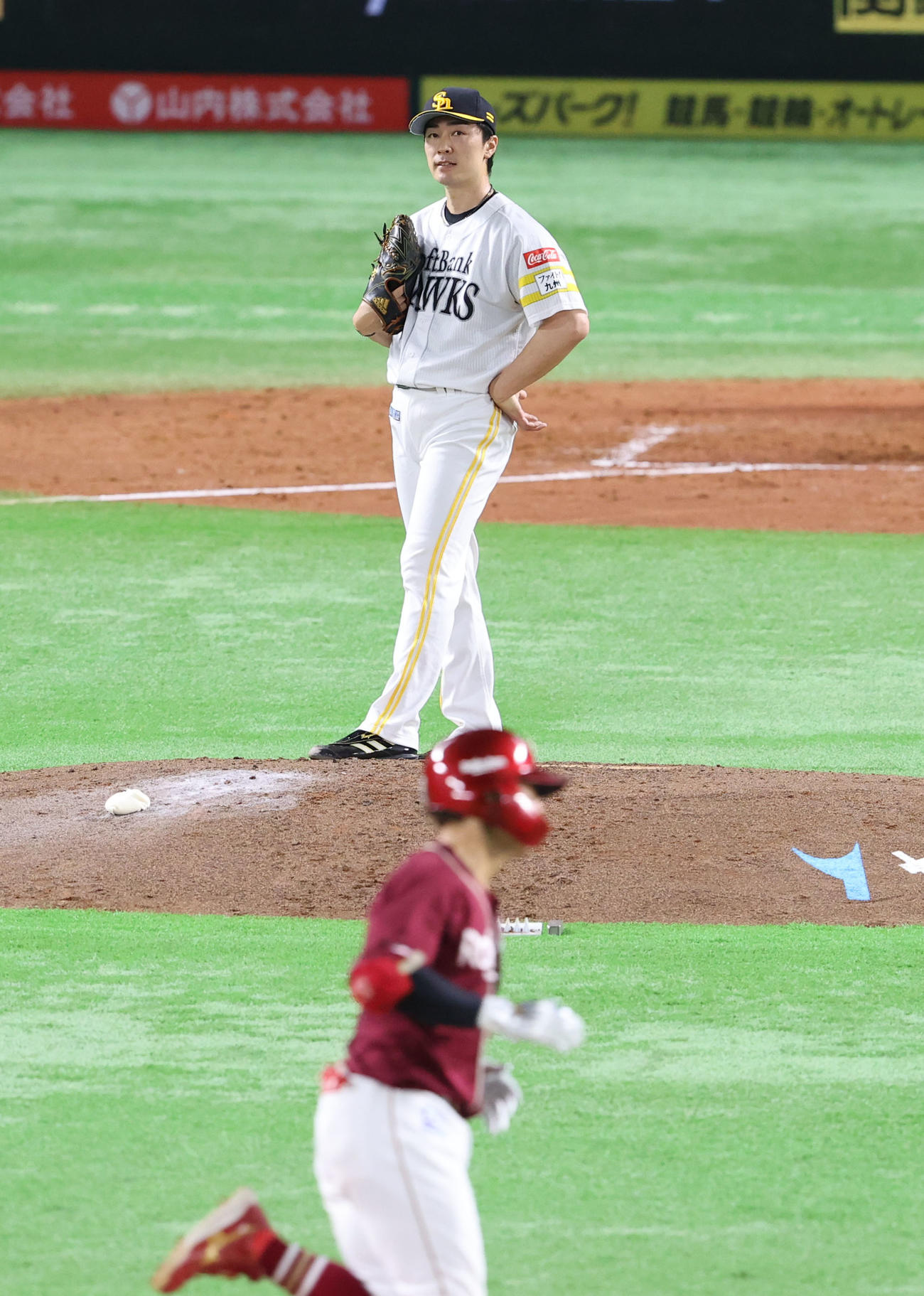 ソフトバンク対楽天　4回表楽天無死一、三塁、鈴木大に右越え逆転3点本塁打を浴びた和田（撮影・梅根麻紀）
