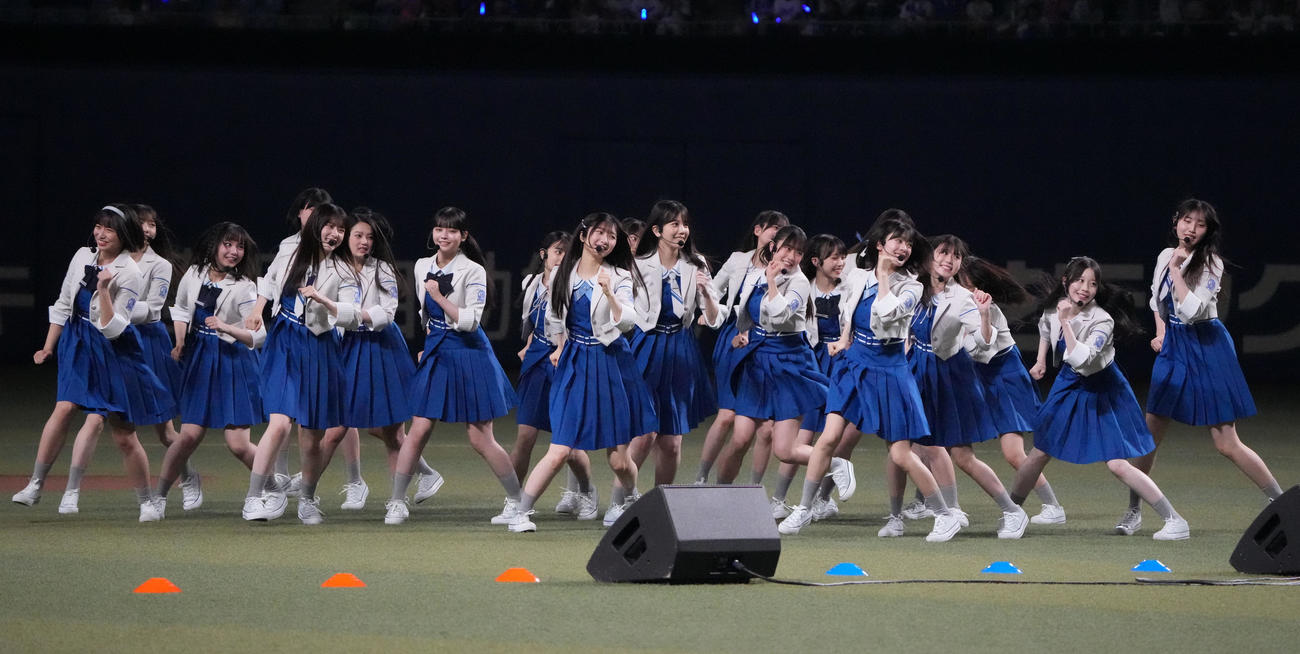 中日対広島　試合前、ミニライブを行う僕が見たかった青空（撮影・森本幸一）