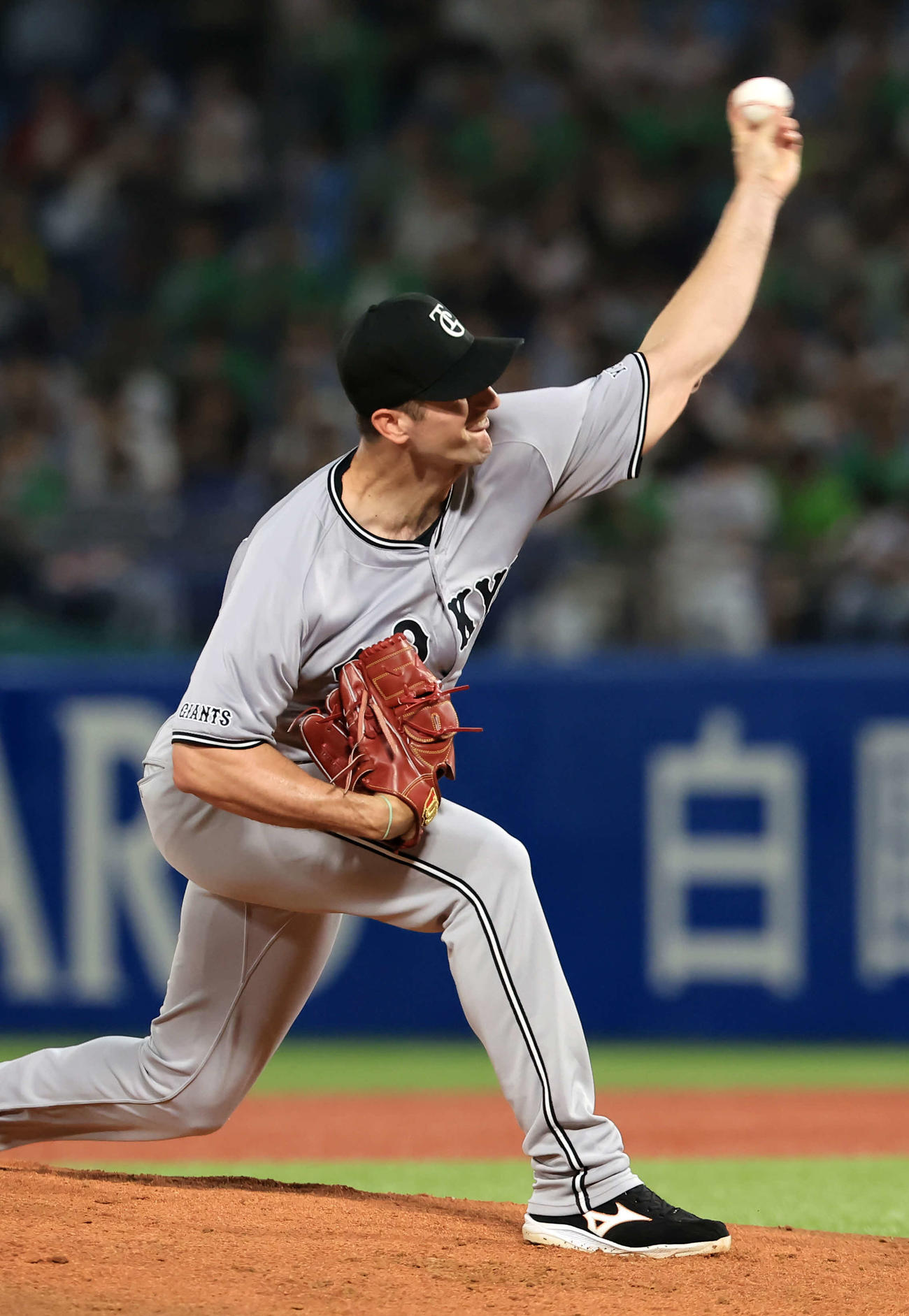 ヤクルト対巨人　巨人先発のグリフィン（撮影・浅見桂子）