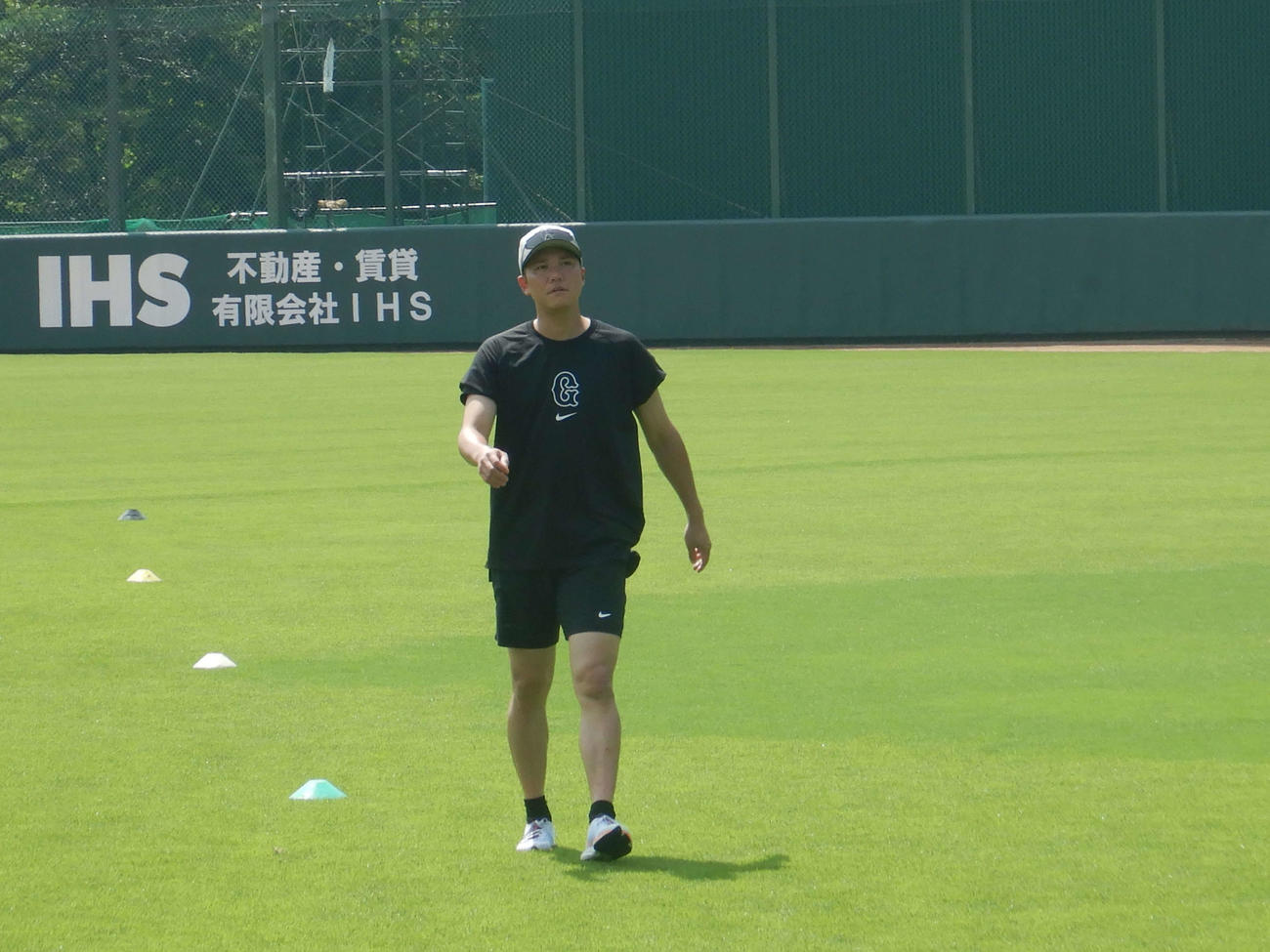 ジャイアンツ球場で調整に励む坂本（撮影・平山連）