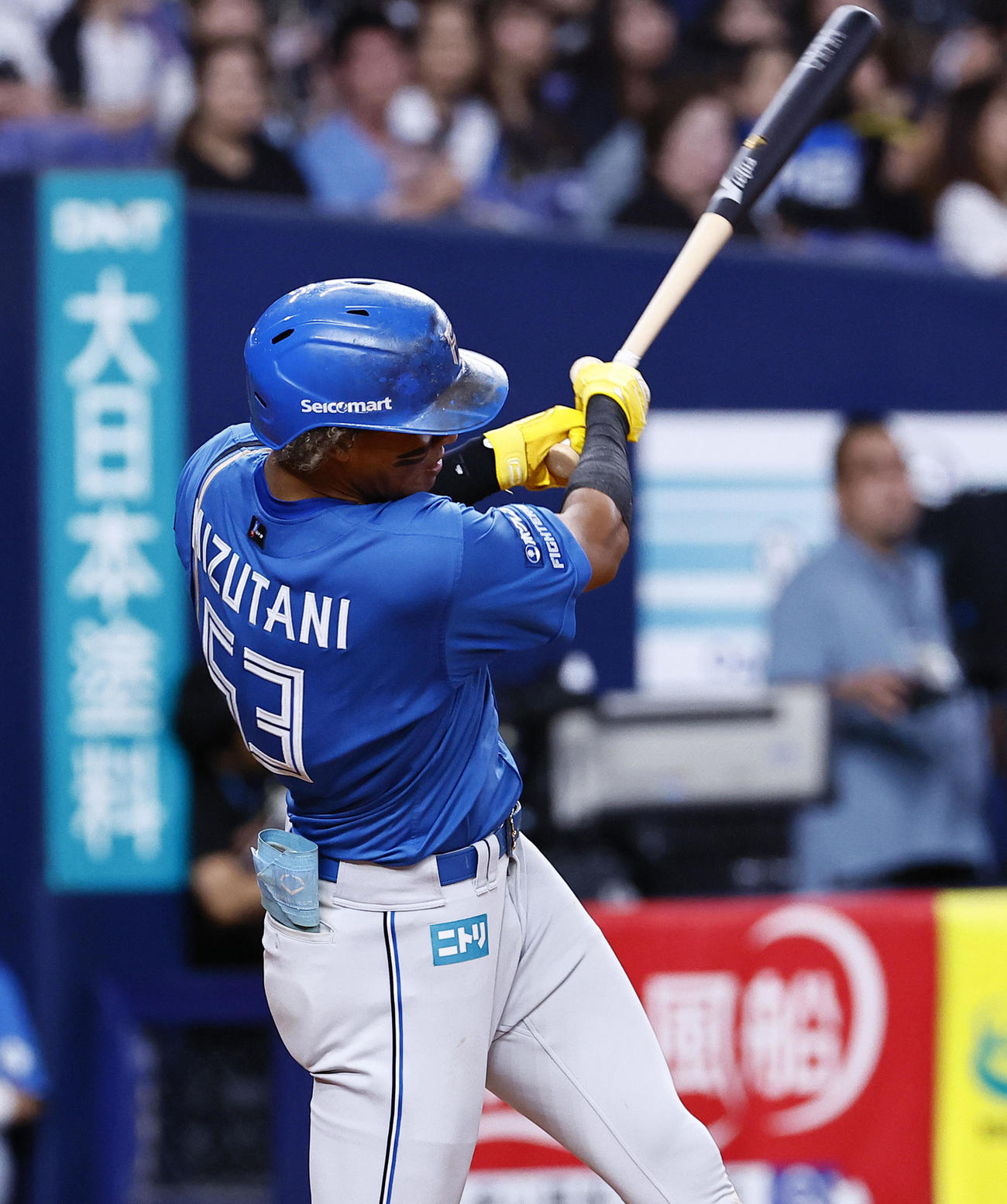 オリックス対日本ハム　5回表日本ハム2死満塁、水谷は中越えに2点適時打を放つ（撮影・藤尾明華）