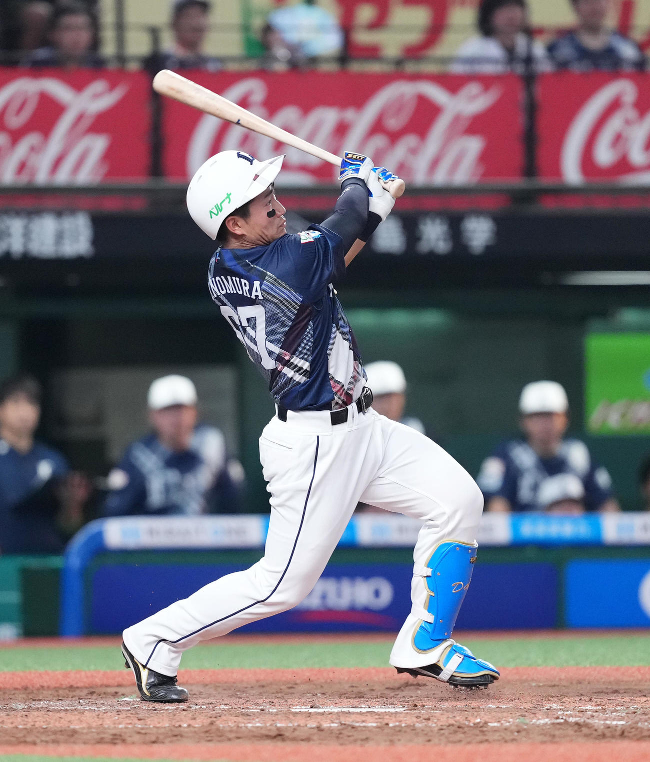 西武対ロッテ　5回裏西武1死一、三塁、左犠飛を放つ野村大（撮影・菅敏）