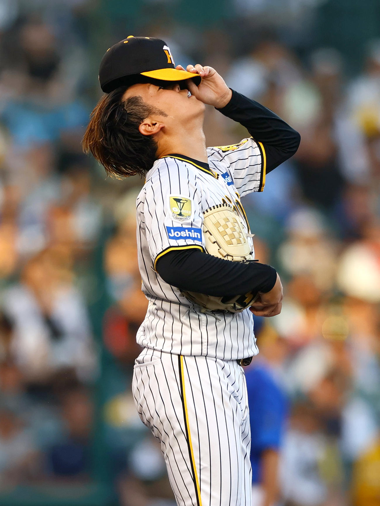 2回表に3失点した阪神先発西勇（撮影・上山淳一）