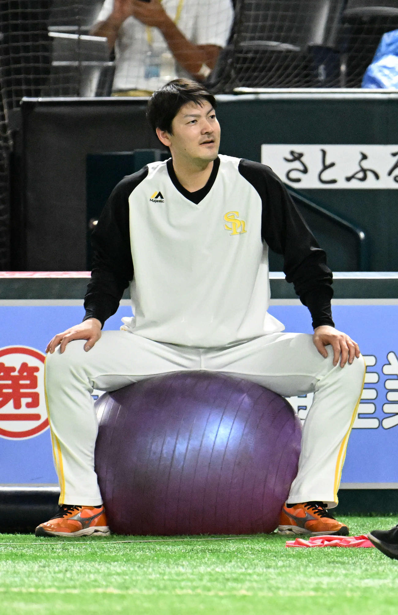 練習に励む有原（撮影・林敢治）
