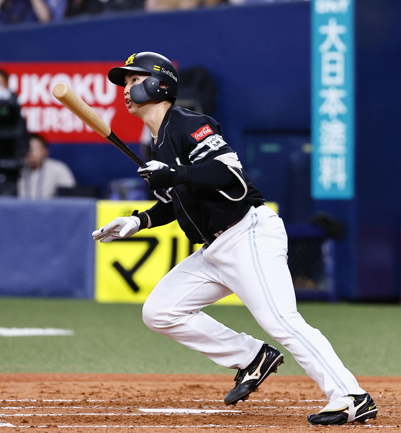 オリックス対ソフトバンク　3回表ソフトバンク1死、広瀬は左中間に二塁打を放つ（撮影・藤尾明華）