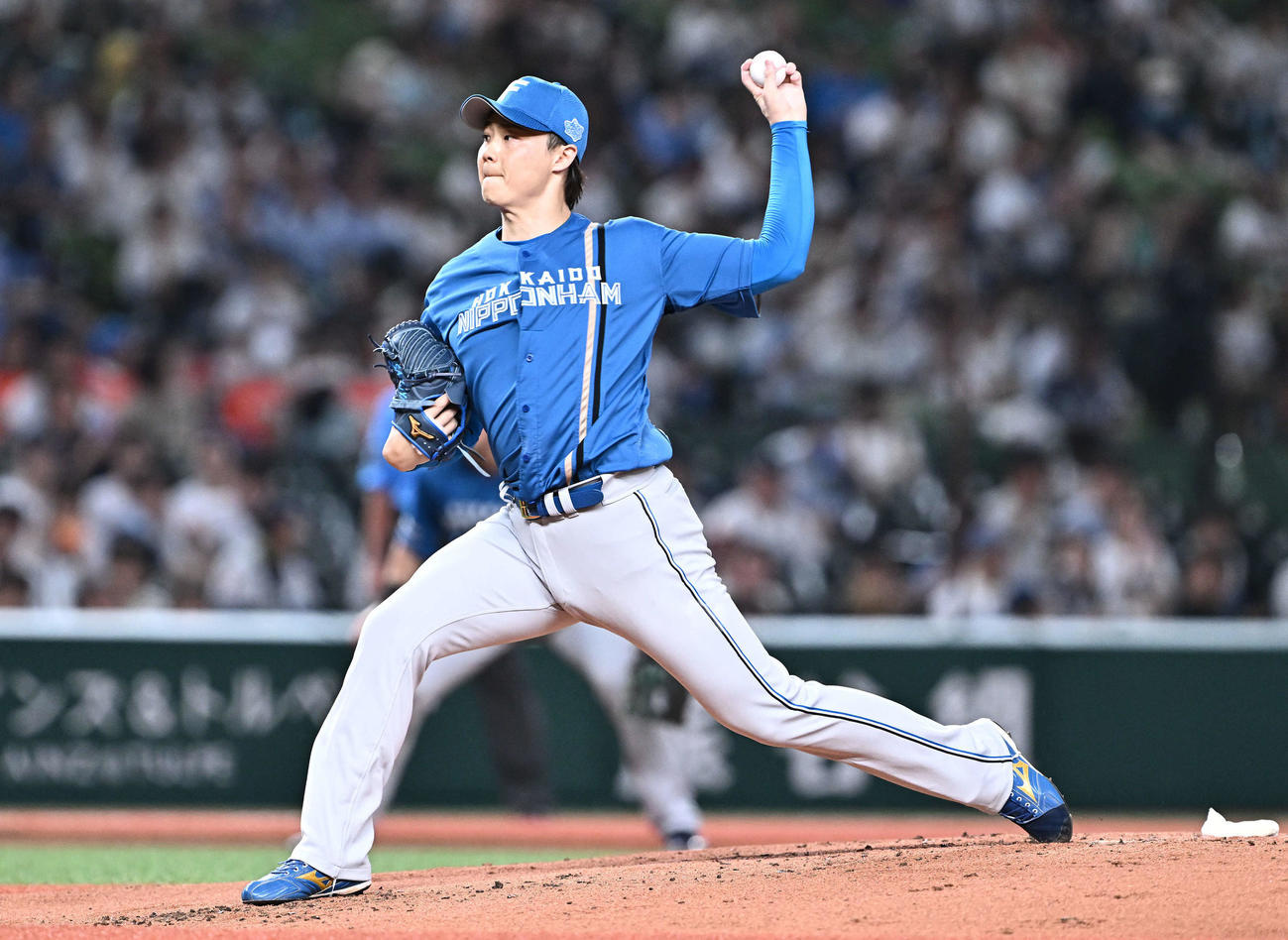 西武対日本ハム　日本ハム先発の山崎福（撮影・滝沢徹郎）