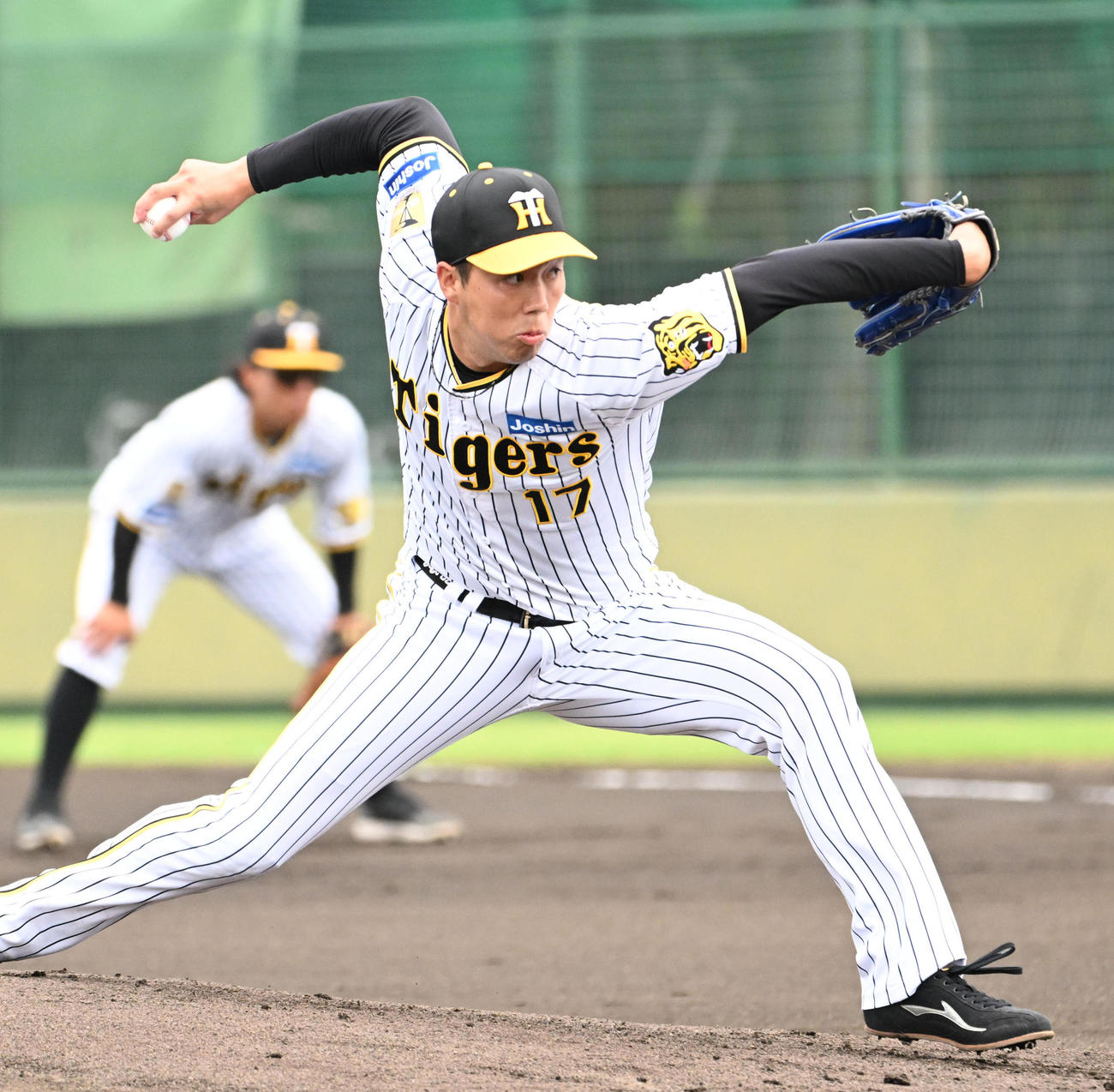 阪神対くふうハヤテ　阪神先発の青柳（撮影・石井愛子）