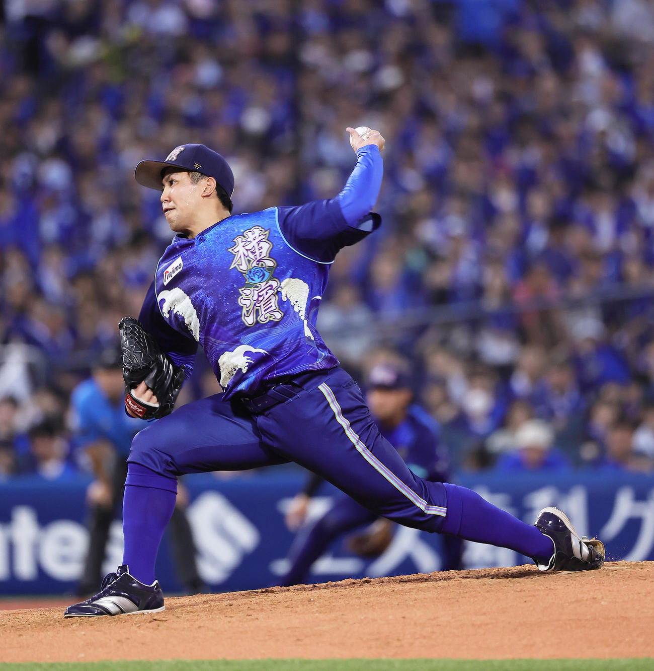 DeNA対中日　DeNA先発の東（撮影・足立雅史）