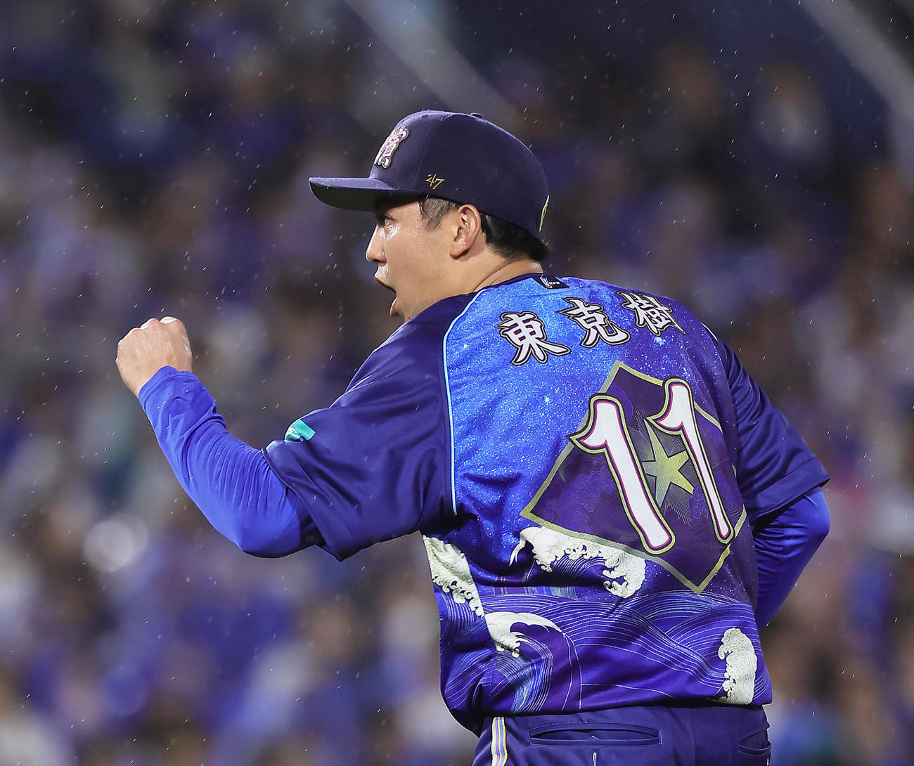 DeNA対中日　完封勝利を飾ったDeNA東（撮影・足立雅史）