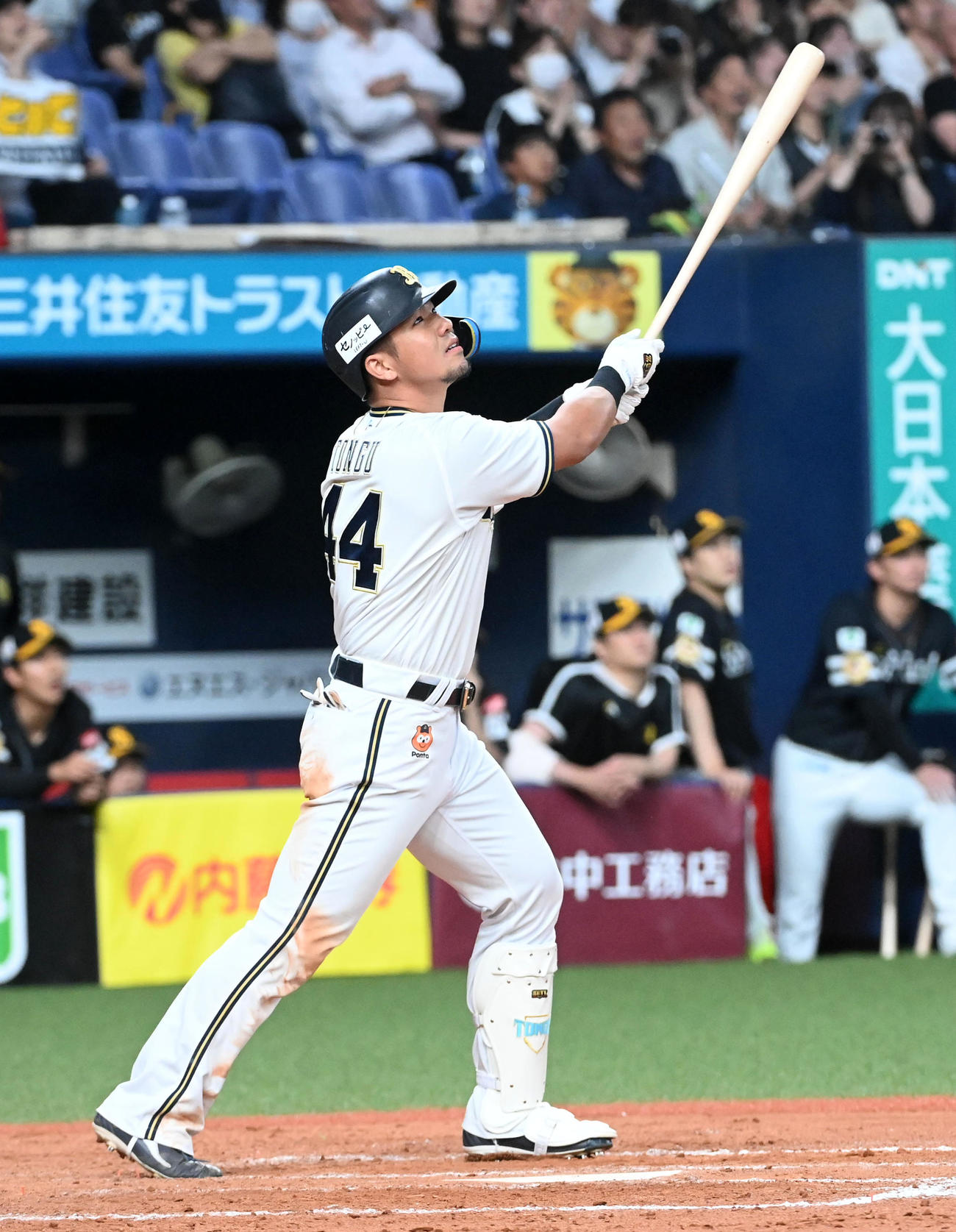 オリックス対ソフトバンク　9回裏オリックス無死満塁、頓宮はサヨナラ右犠飛を放つ（撮影・前岡正明）